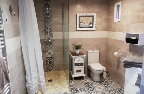 Tour-de-Faure Other | ACCOMMODATION "LE SAINT JACQUES" 1 double room