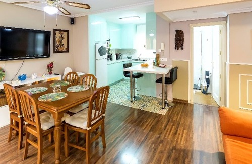 Ciudad Jardin Apartment | Accommodation next to the center of Cordoba with Parking