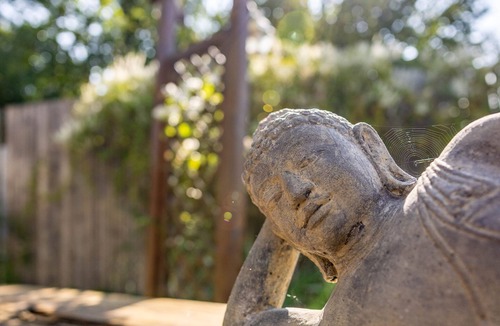 Cires-Les-Mello House | Accommodation, Very peaceful environment, 10 Travellers