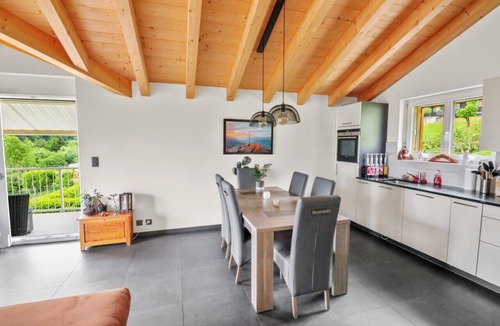 Troistorrents Apartment | Accommodation with a view of the plain