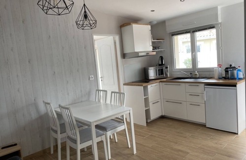 Arsac House | Accommodation with spa and private terrace