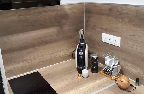 Tournon-sur-Rhone Apartment | Accord Vin et Chocolat, ce Chamant T2 Refait à Neuf