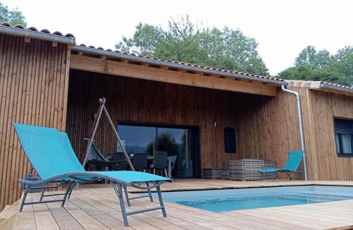 Estadens House | Accords Pyrénées - Vue Pyrénées - Piscine et spa - classé 4 étoiles