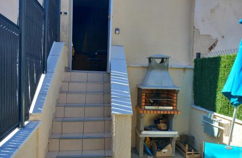 Saint-Etienne-les-Orgues Apartment | Accueil Chaleureux en Provence
