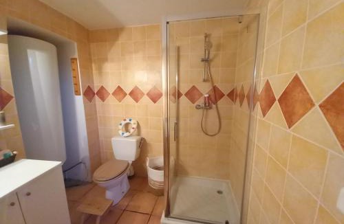 Saint-Etienne-les-Orgues Apartment | Accueil Chaleureux en Provence