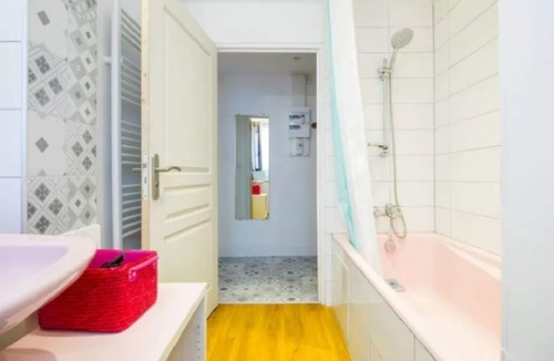 Saint-Cyprien Apartment | ❤️ACCUEILLANT T3-Near center 2 to 6 pers. parking, lift