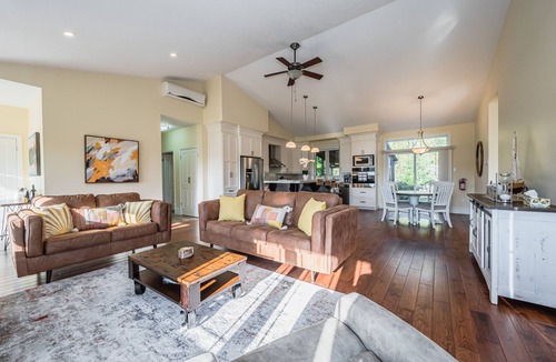 South Bruce Peninsula House | Ace Cottage | HOT TUB | +AC| Near beach