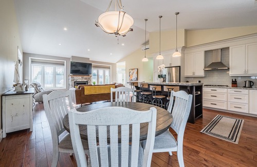 South Bruce Peninsula House | Ace Cottage | HOT TUB | +AC| Near beach