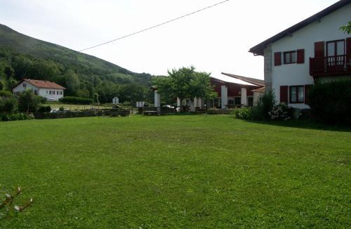 Ascain Hotel | Achafla Baita