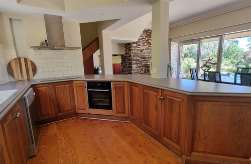 Crafers House | Achitect’s Summer House- Mt Lofty Gardens