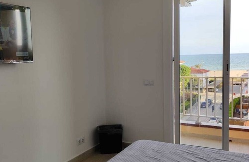 Sant Salvador Apartment | Acogedor Apartamento en la Playa de Sant Salvador - Increíbles Vistas al mar