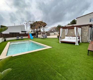 Vilanova I la Geltru House | Acogedora casa con piscina cerca de la playa
