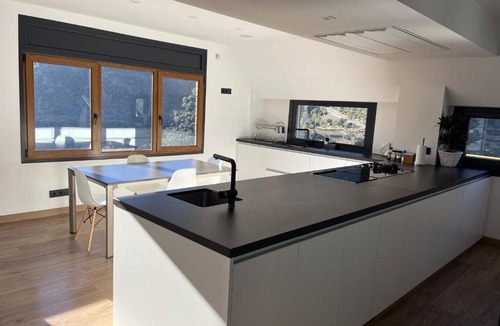 Sant Julia de Loria Apartment | Acojedor, nuevo y espacioso piso en Sant Julia de Loria