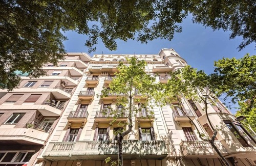 Sant Antoni Apartment | Acomodis Apartments - Comfy 10-Bedroom Group Flat in L’Eixample up to 18 people!