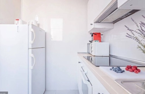 La Nova Esquerra de l'Eixample Apartment | Acomodis Apartments - Cozy 36-bedroom GroupFlat 18-Baths Barcelona Eixample 70 p