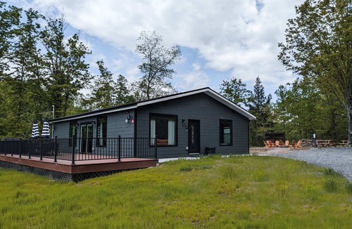 Cairo House | Acorn Bungalow - Luxury Cabin, Catskills