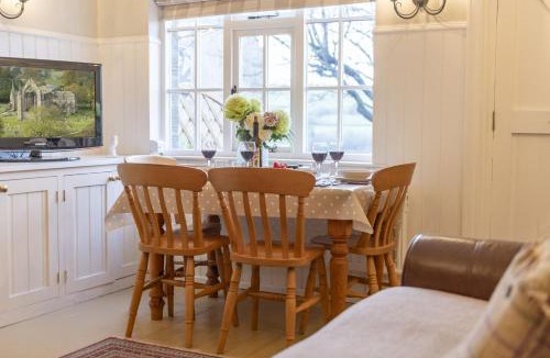 Skipton House | Acorn Cottage