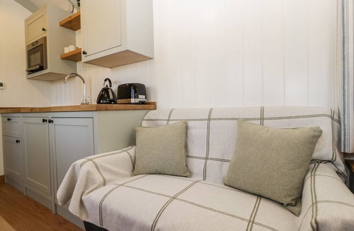 Weston-super-Mare Cottage | Acorn