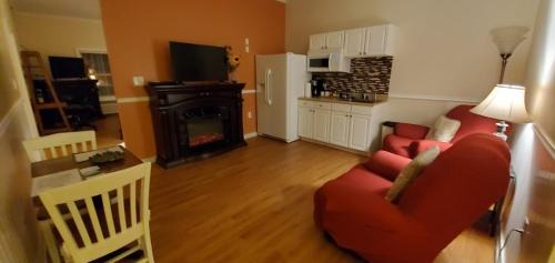 Lynchburg Bed & Breakfast | Acorn Hill Lodge and Spa