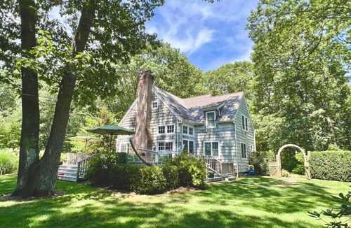 Sagaponack House | ACORN HOUSE. Stay in Architect & Designer's country house.