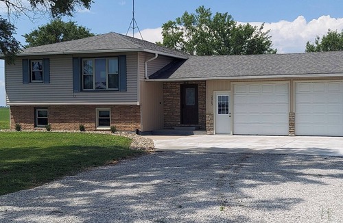 Adams County House | Acreage Centrally Located on Highway Easy Access to Key Destinations