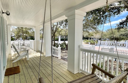 Seaside Cottage | ACROSS FROM BEACH IN SEASIDE, STUNNING GULF VIEWS FROM TOWER, Propinquity