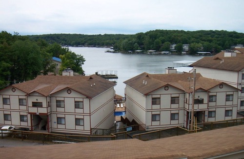 Lake of the Ozarks House | Across from Shady Gators & H Toad 5 BR Sleeps (10) 3,000 sq ft