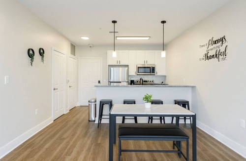 Glen Iris Apartment | 🎓Across from UAB | Spacious 2BR Retreat 2nd