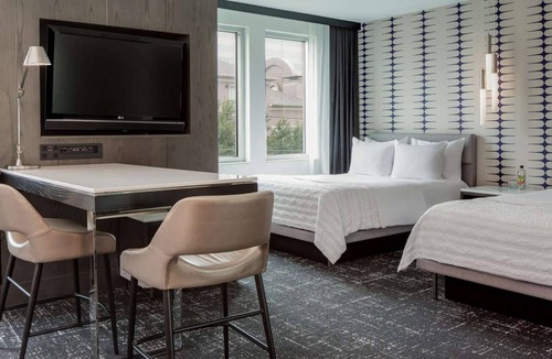 Far North Dallas Hotel | Across Galleria Dallas + Dining. Pool. Gym.