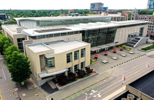 Downtown House | Across Raleigh Convention Center + Dining & Pool