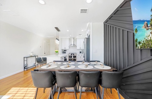 Constable Hook House | Across River from NYC Modern Home 10bds 4.5bth Near EWR 3 FREE Parking Space