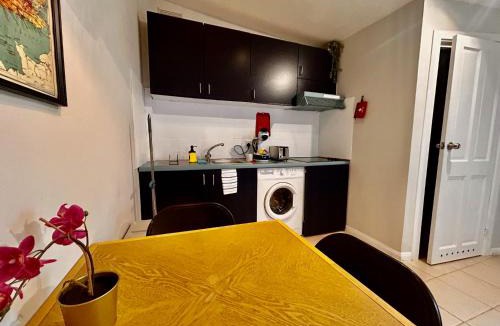 North Acton House | Acton Elizabeth Line