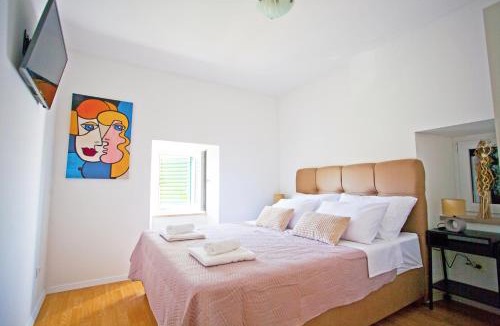 Mocici Apartment | Actor Apartment