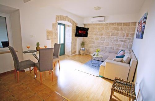 Mocici Apartment | Actor Apartment
