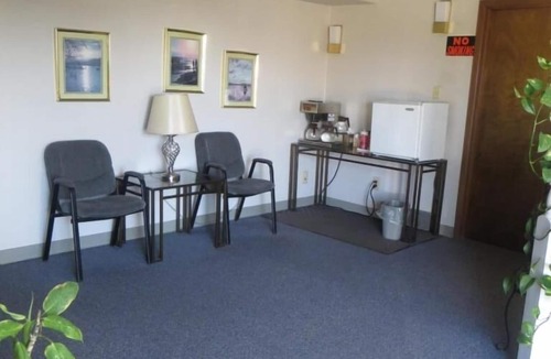 Adair Hotel | Adair Budget Inn