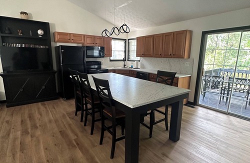 Adairsville House | Adairsville Charm