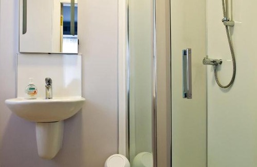 Perth House | Adam Guest House