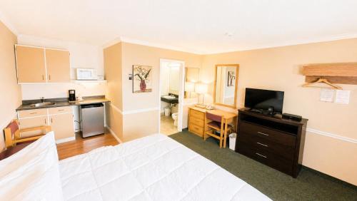 Sault Ste. Marie Hotel | Adams Motel