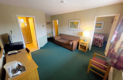 Sault Ste. Marie Hotel | Adams Motel