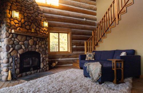 The Dalles House | Adams Rest