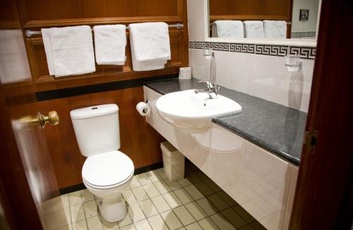 Crossford Hotel | Adamson Hotel