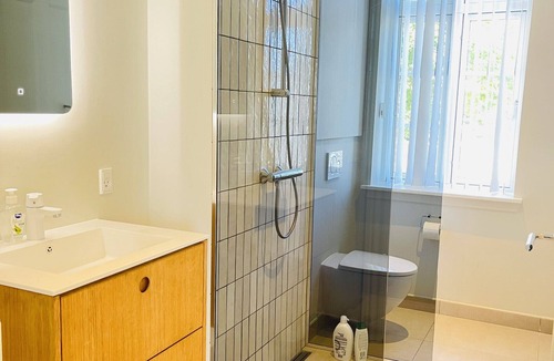 Aalborg Apartment | aday - 2 bedroom with modern kitchen and free parking