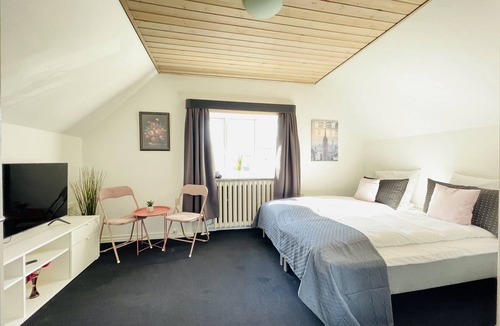 Frederikshavn Bed & Breakfast | aday - Frederikshavn City Center - Room 2