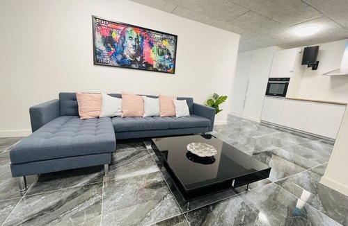 Aalborg Apartment | aday - Luxurious 3 Bedroom Modern Living