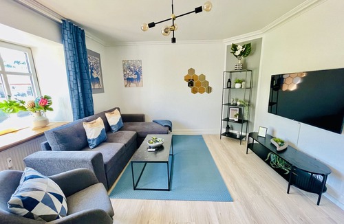Aalborg Apartment | aday - Modern 2 Bedroom Charming Central Apartment with Public Parking
