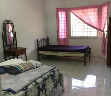Bukit Kuang House | Addeen homestay