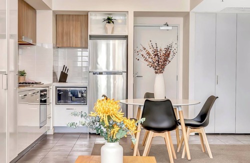 Adelaide Central Business District Apartment | Adelaide Azure Scenic CBD Haven with Infinity Pool