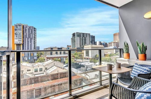 Adelaide Central Business District Apartment | Adelaide Azure Scenic CBD Haven with Infinity Pool