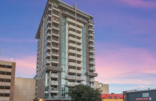 Adelaide Central Business District Apartment | Adelaide Central Skyline Panoramic Suite