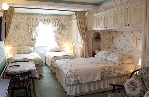 Clacton-on-Sea Bed & Breakfast | Adelaide Guesthouse